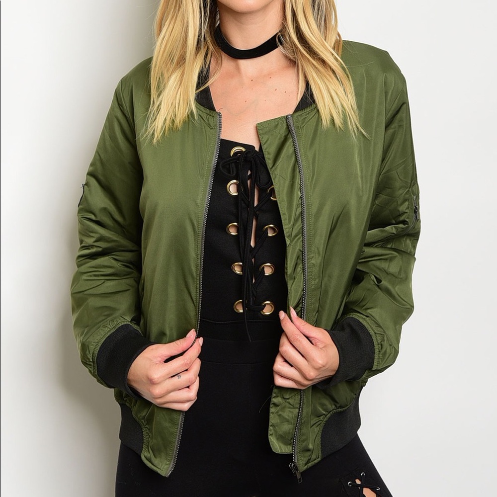 Olive green bomber jacket 🎄1 DAY SALE🎄